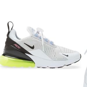 Nike 270 sneakers